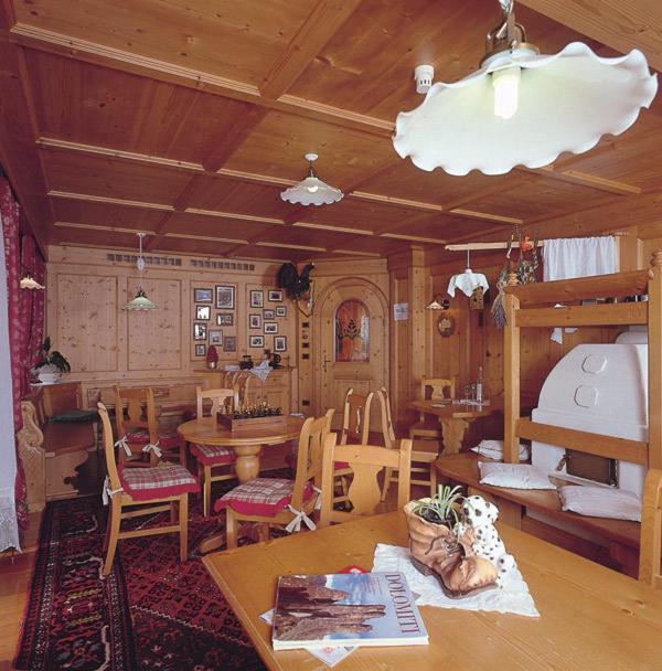 Hotel Garni Soreie Поцца-ді-Фасса Екстер'єр фото