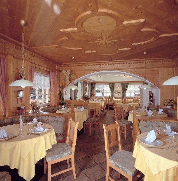 Hotel Garni Soreie Поцца-ді-Фасса Екстер'єр фото