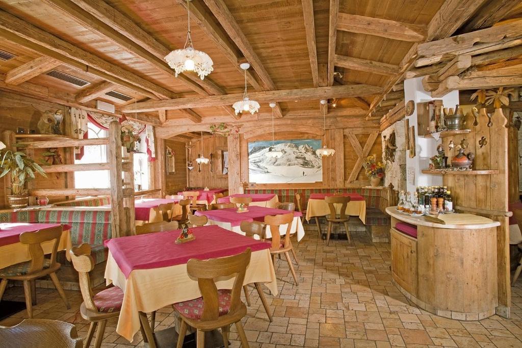 Hotel Garni Soreie Поцца-ді-Фасса Екстер'єр фото